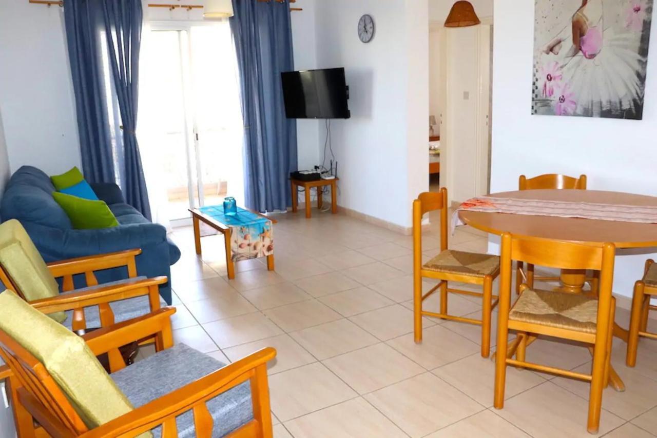 Central 2 Bedroom Apartment In Kato Paphos מראה חיצוני תמונה